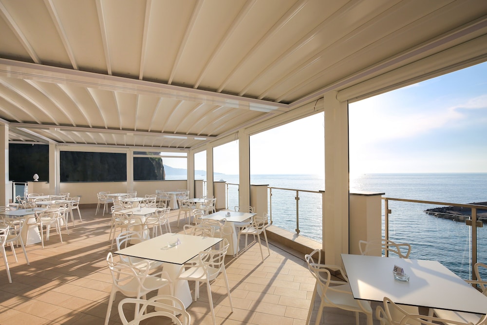 Hotel Giosue A Mare 39/50