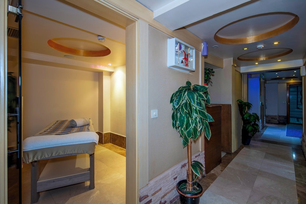 Tilia Hotel 26/50