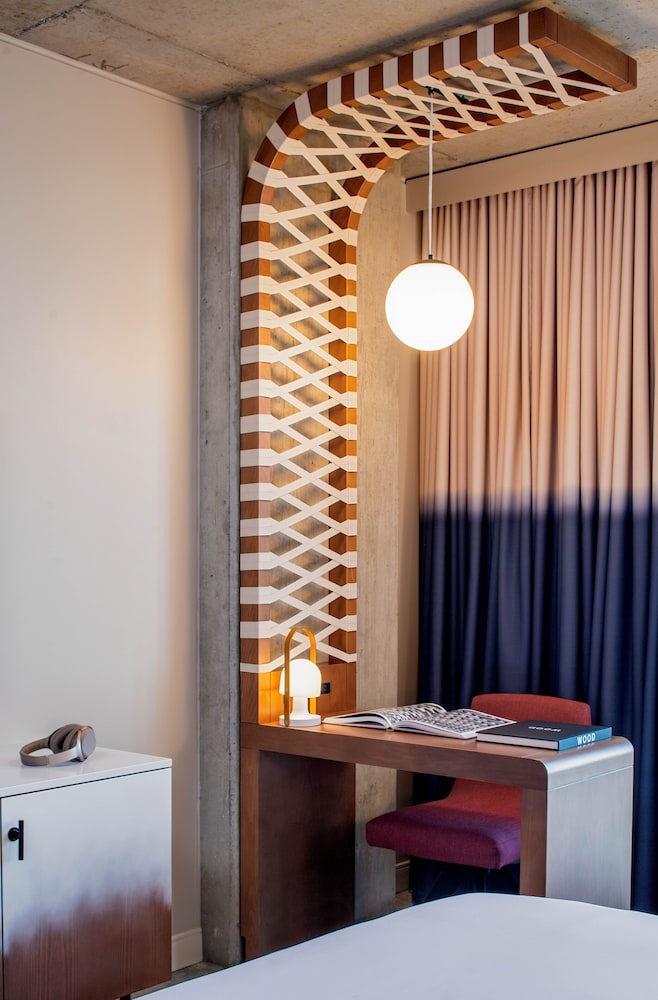 Hyatt Centric Downtown Portland 49/51