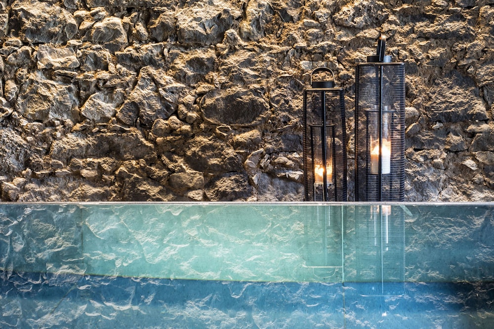 Zash Country Boutique Hotel 61/69