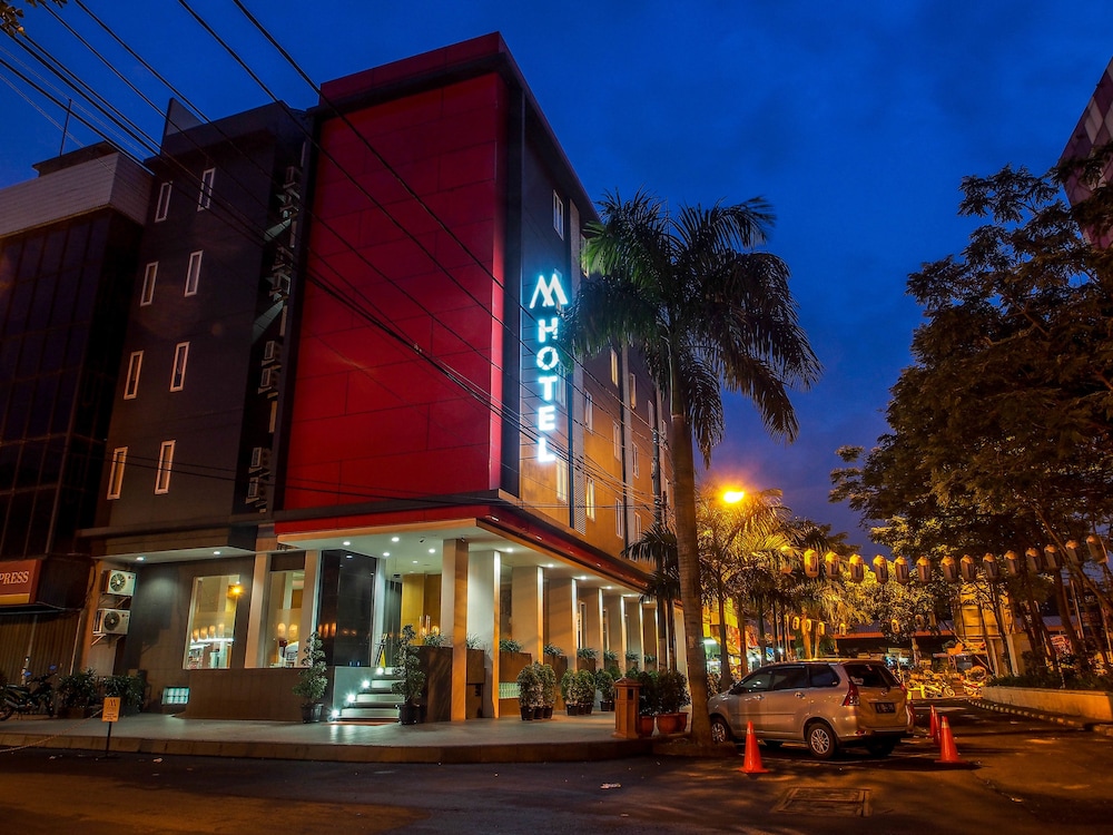 M Hotel Jakarta 7/67