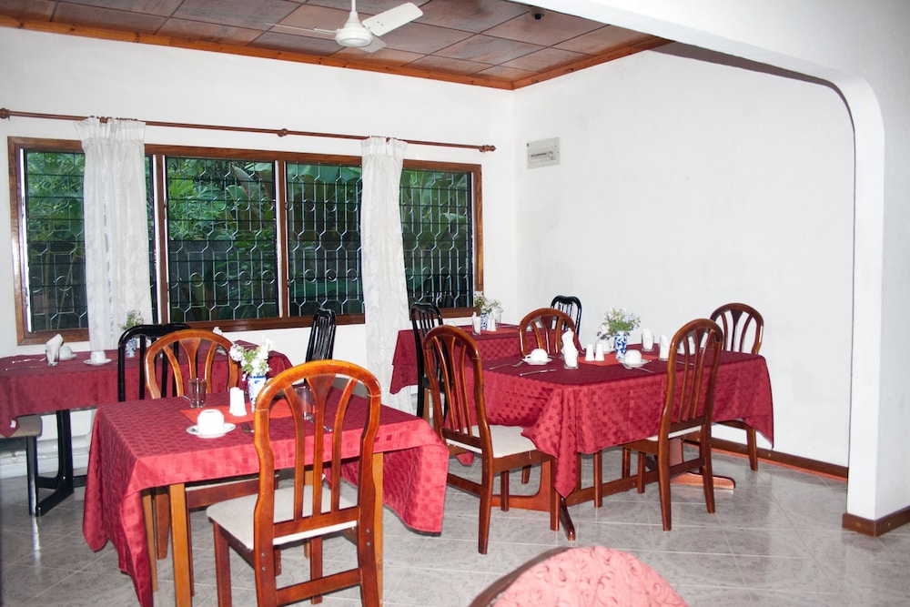 Villa De Roses 15/20