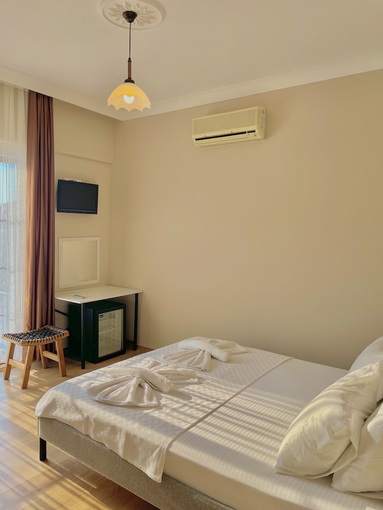 Cennet Hotel 9/46