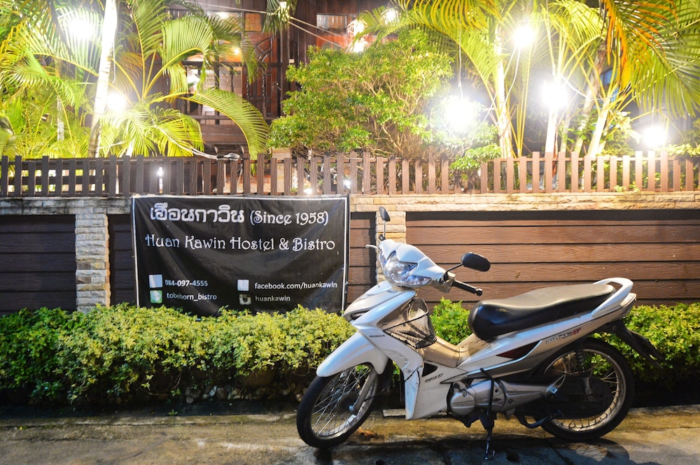 Huan Kawin Hostel Photography Gallery 35/50