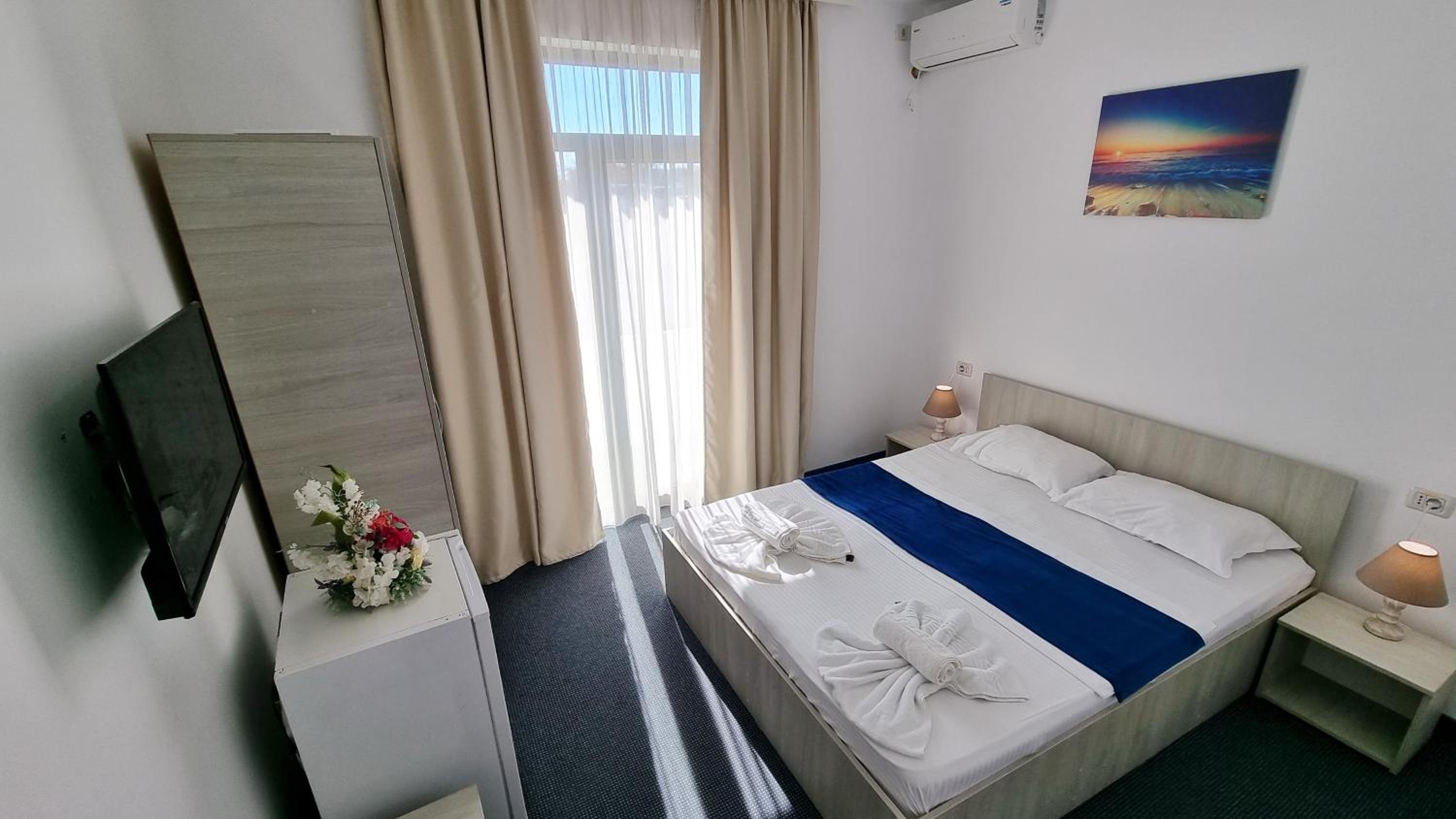 Standard, Double Bed, No Balcony