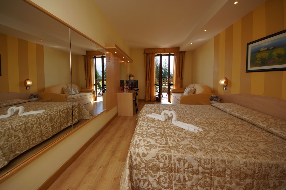 Hotel Pineta Campi 30/90