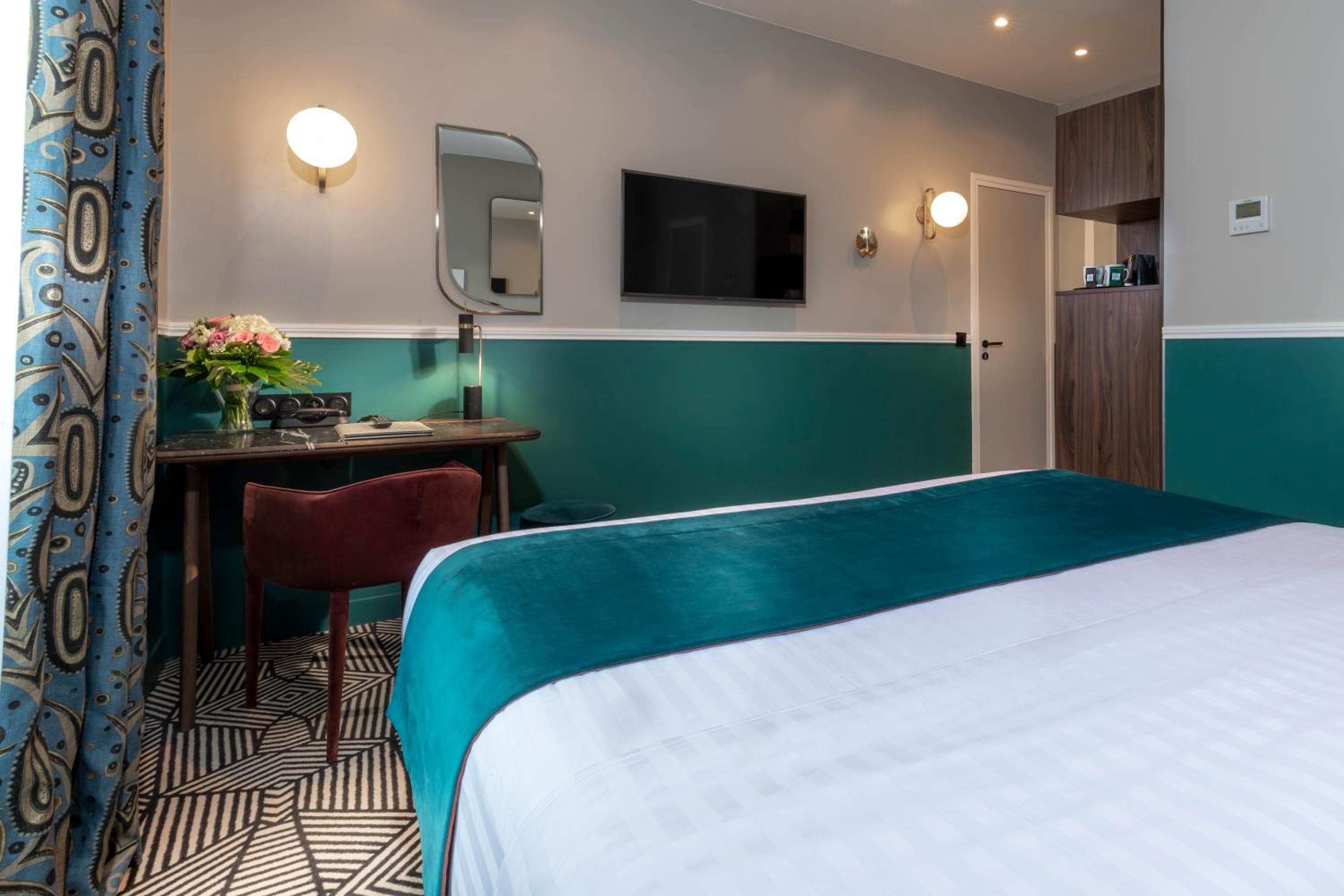 غرفة كلاسيكية بشرفة، Hotel Elysa Luxembourg 2/2