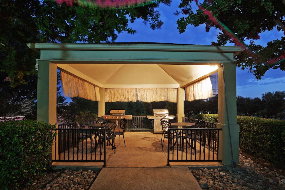 Sonesta Simply Suites Dallas Richardson 5/33