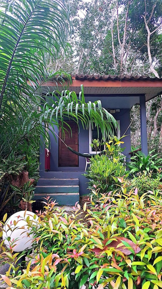 Lanta Maikeaw Bungalow 46/50