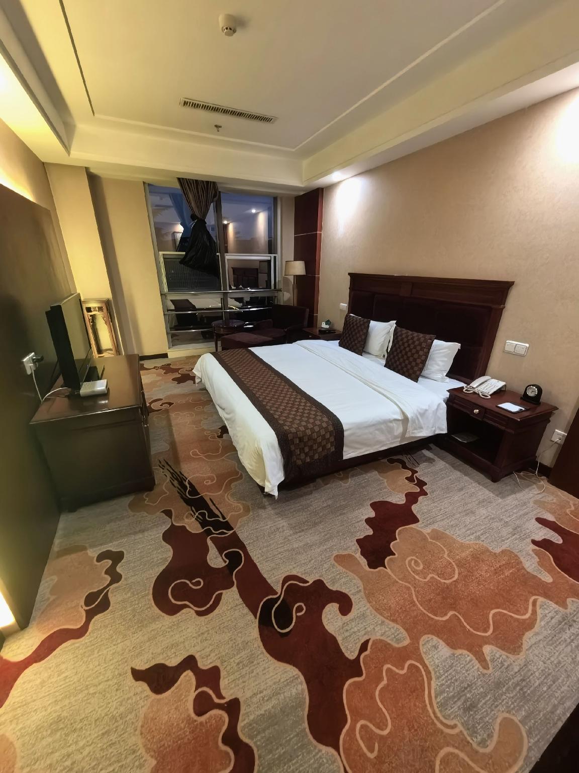Zhiyuan Hotel 7/18