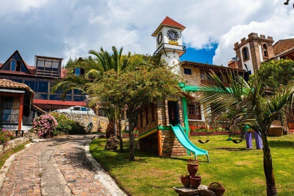 Decameron Refugio Rancho Tota 38/48