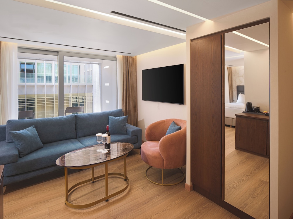 Leonardo Hotel Athens City Center 38/58