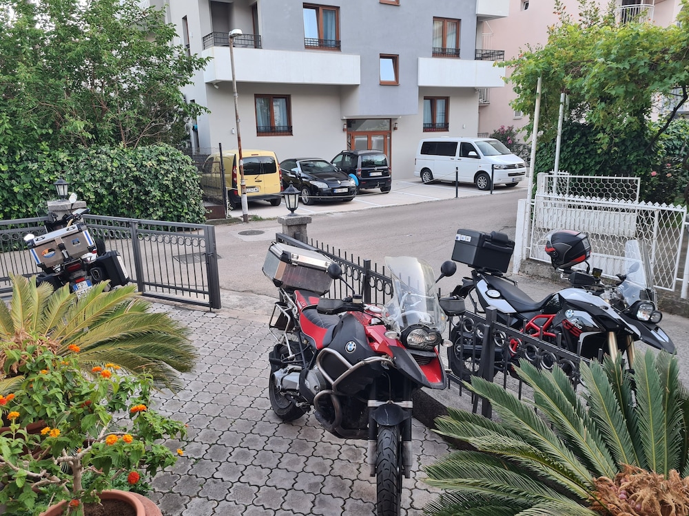 Garni Hotel Fineso 47/50