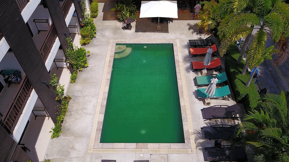 Ampha Place Hotel 10/53
