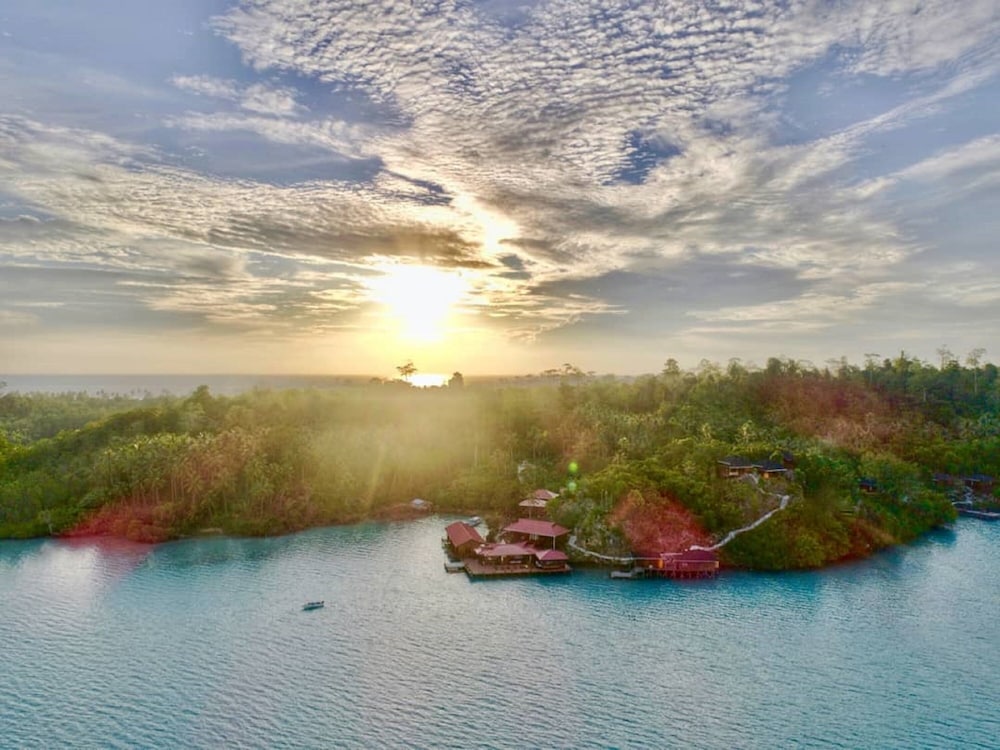 Noah Maratua Resort 30/50
