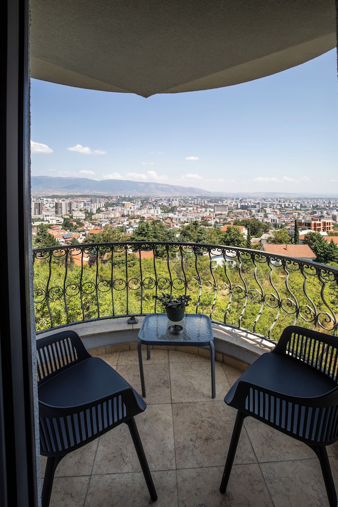 VIEW INN BOUTIQUE HOTEL 35/50