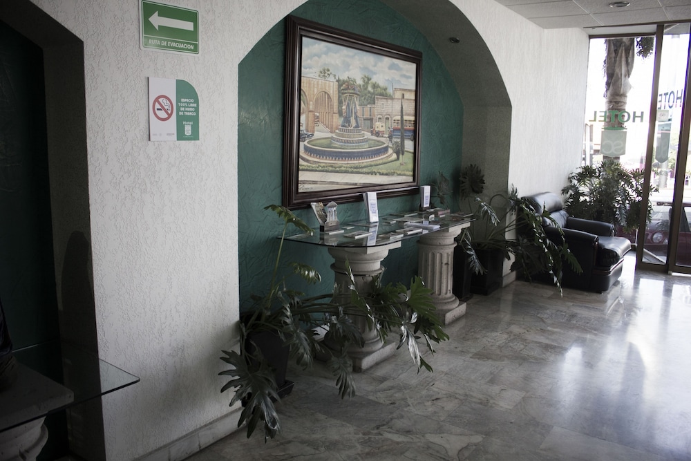 Estanza Hotel and Suites 39/58