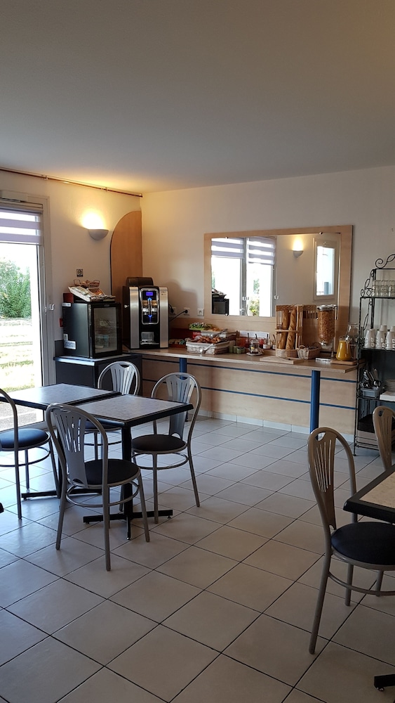 HOTEL AKENA CITY CLERMONT L'HERAULT 18/25