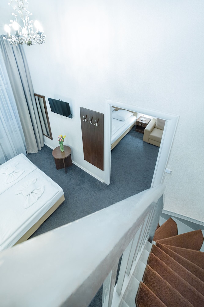 Bellevue Am Kurfurstendamm Hotel 42/62