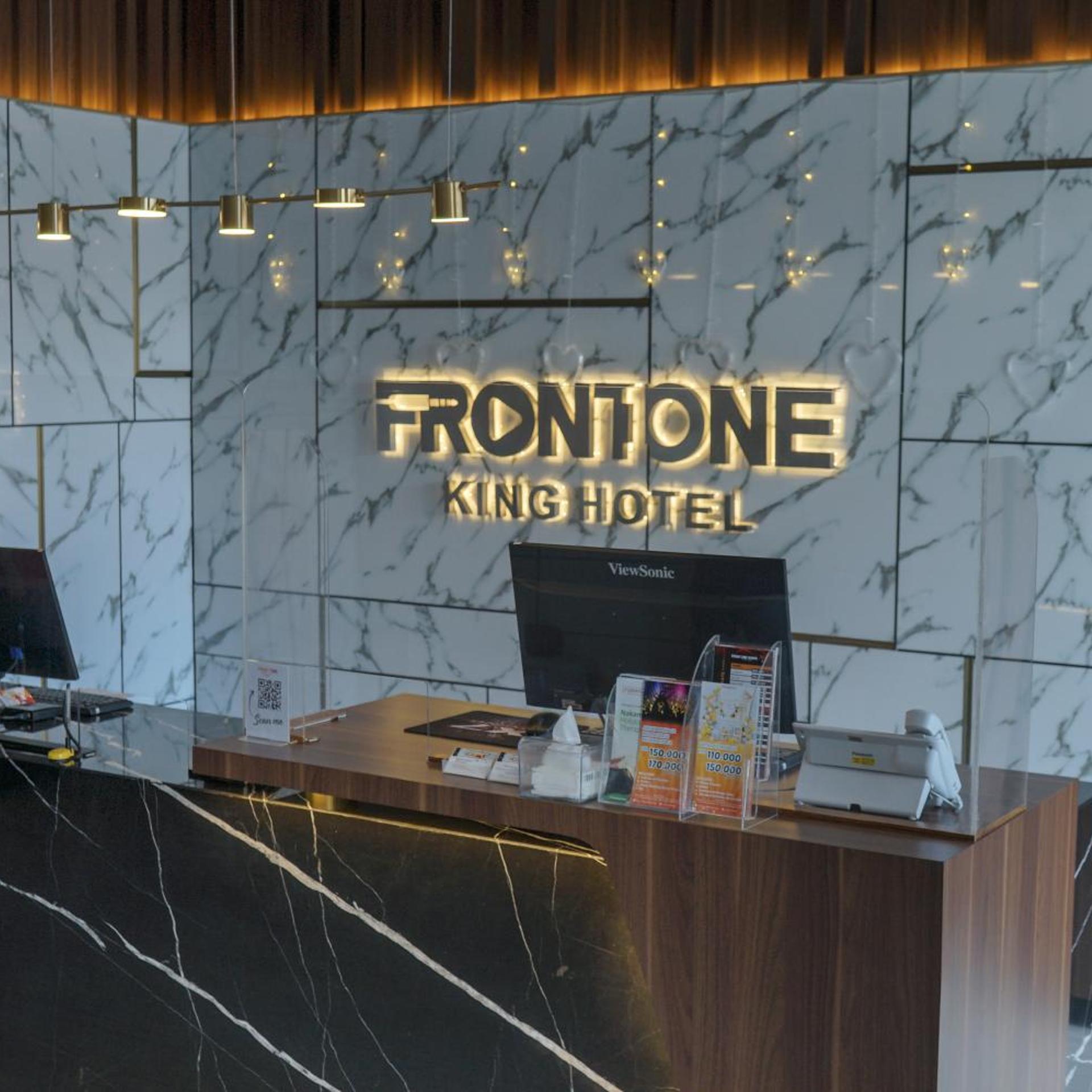Front One King Hotel Tuban 8/68