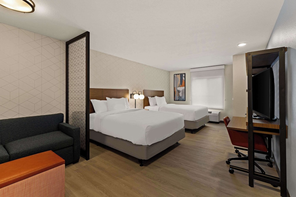 Everhome Suites Temecula 22/49
