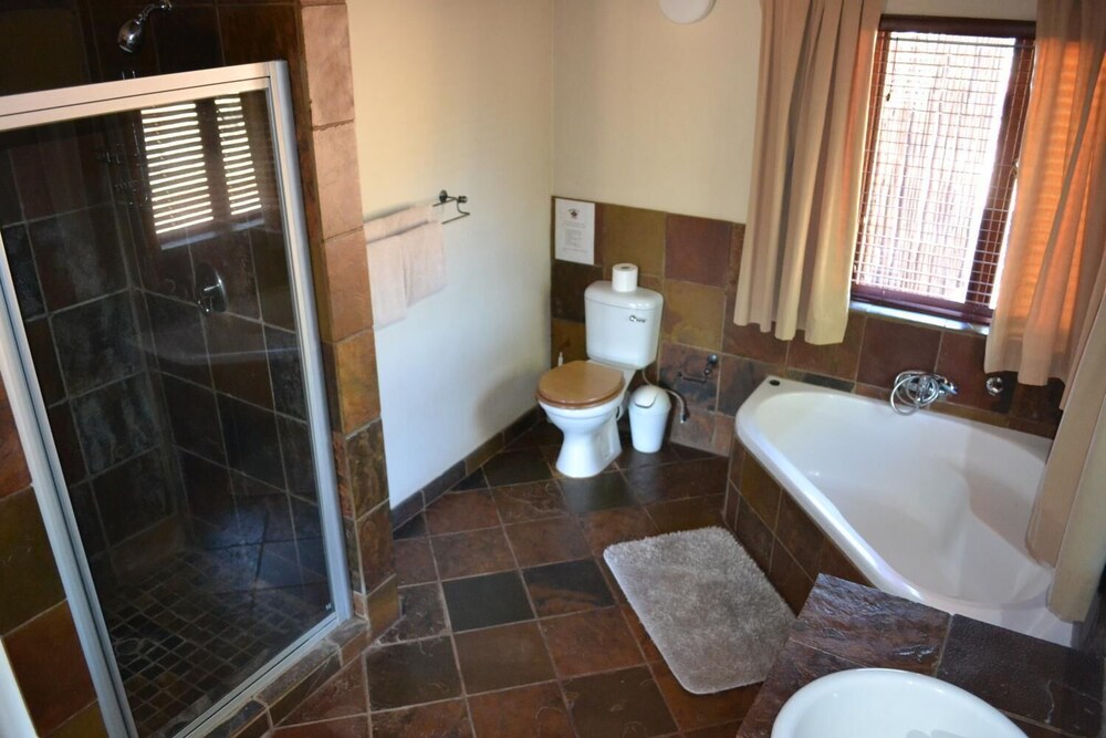 Makhato 84 Bush Lodge 42/45