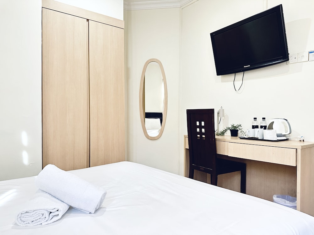 Asphodel Inn Singapore 52/65