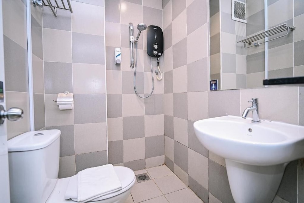 Kingston Hotel 1 @ Bukit Bintang 51/59