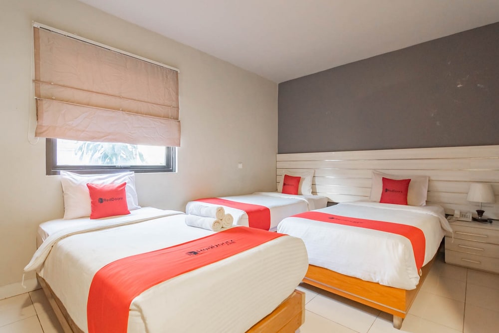 Reddoorz Plus Near Asia Afrika 3 26/54