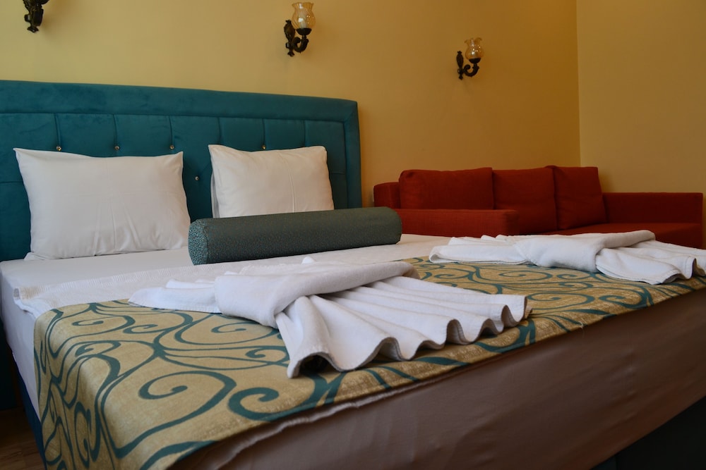 Riverland Suites & Apart Hotel 18/44