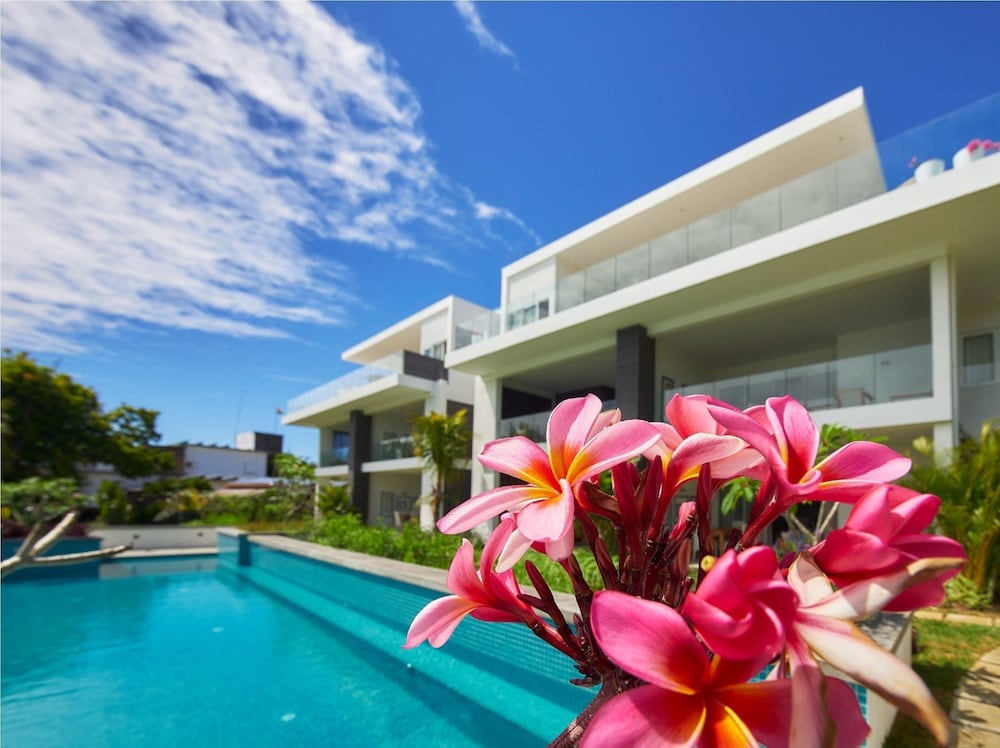 Myra Seafront Suites And Penthouses By Lov 9/56