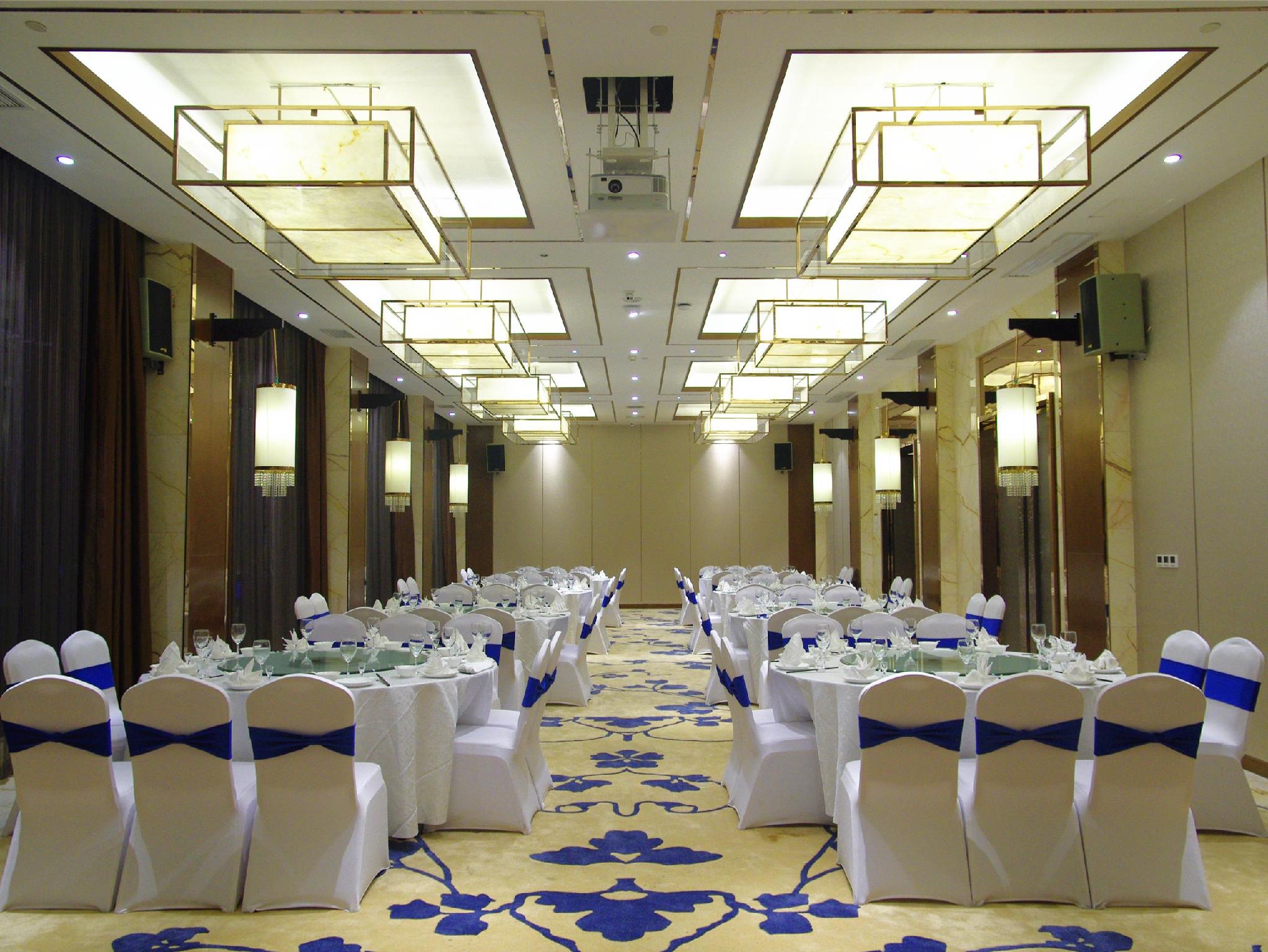 Argyle Hotel Xingyi 30/35