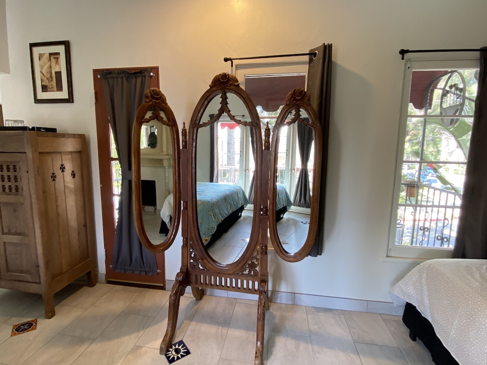 Villa Rosa Inn 53/78