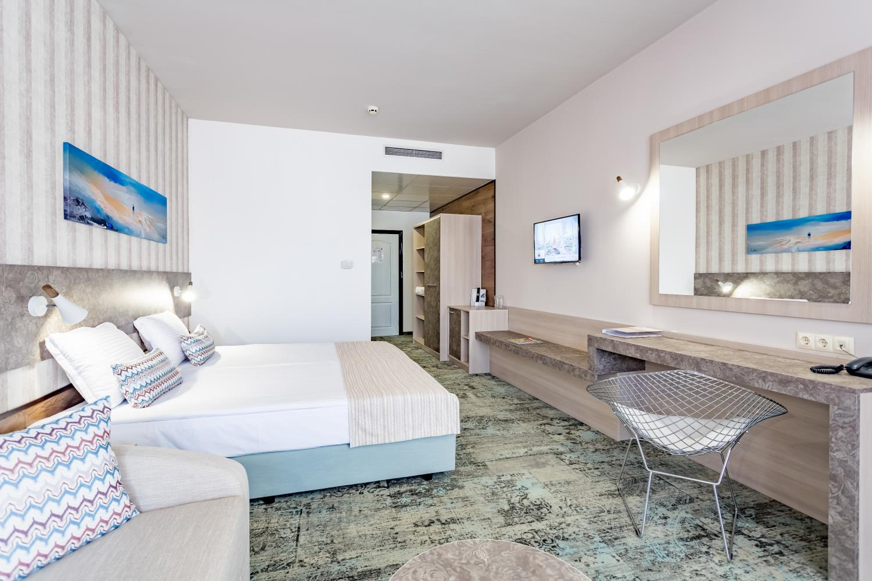 Junior Suite, Single Bed, Lateral Side Sea View، HI Hotels Imperial Resort 5/8