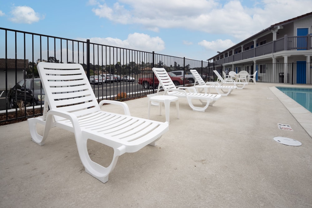 Days Inn by Wyndham Arroyo Grande/Pismo Beach 13/62
