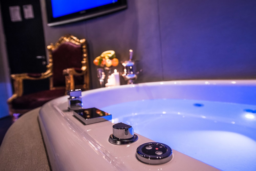 Mdm Luxury Rooms Guest House 22/50
