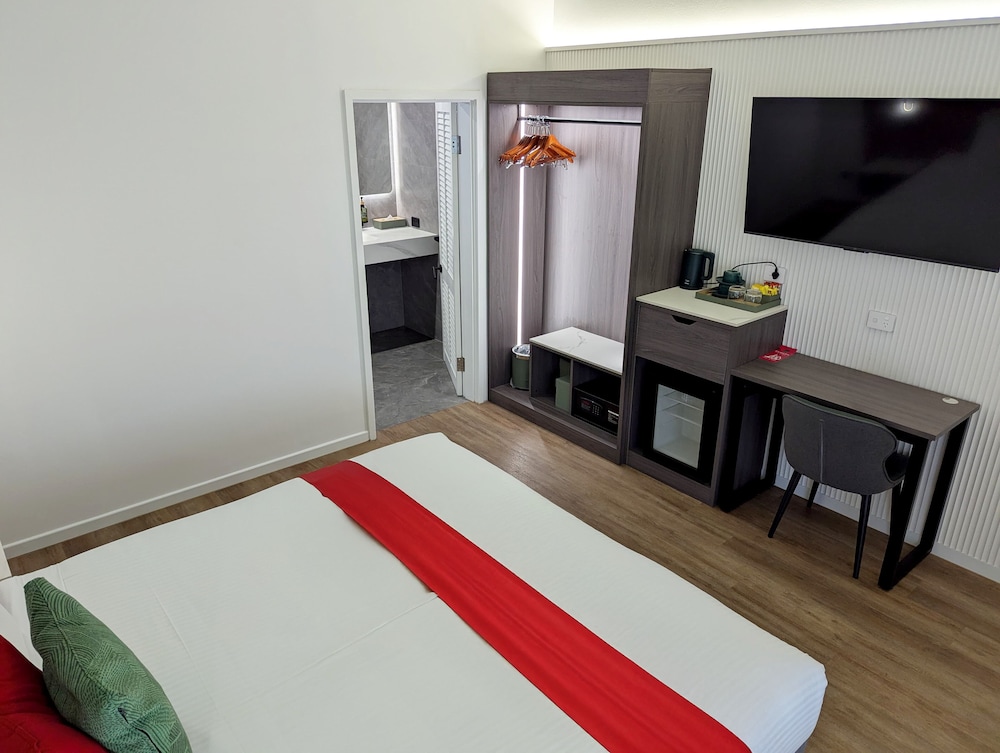 Ramada By Wyndham Cairns City Centre 6/50