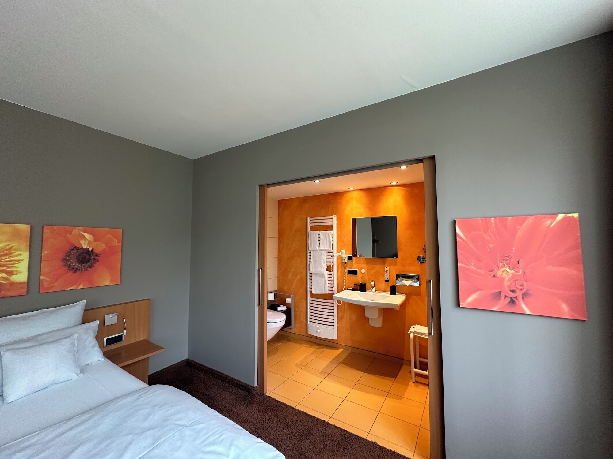 JUNIOR SUITE, STUDIO