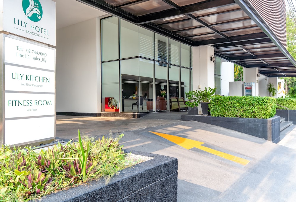 Lily Hotel Bangkok 48/50