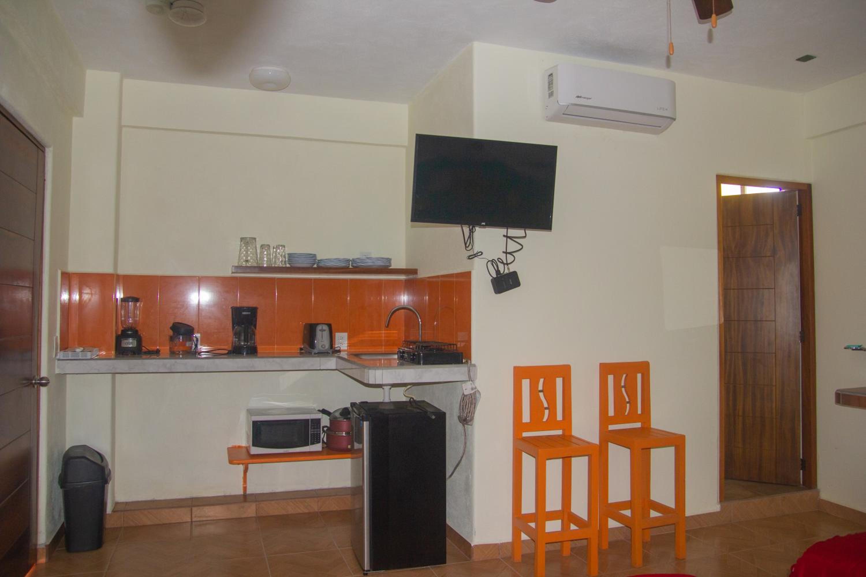 Hotel Happy Beach 11/58