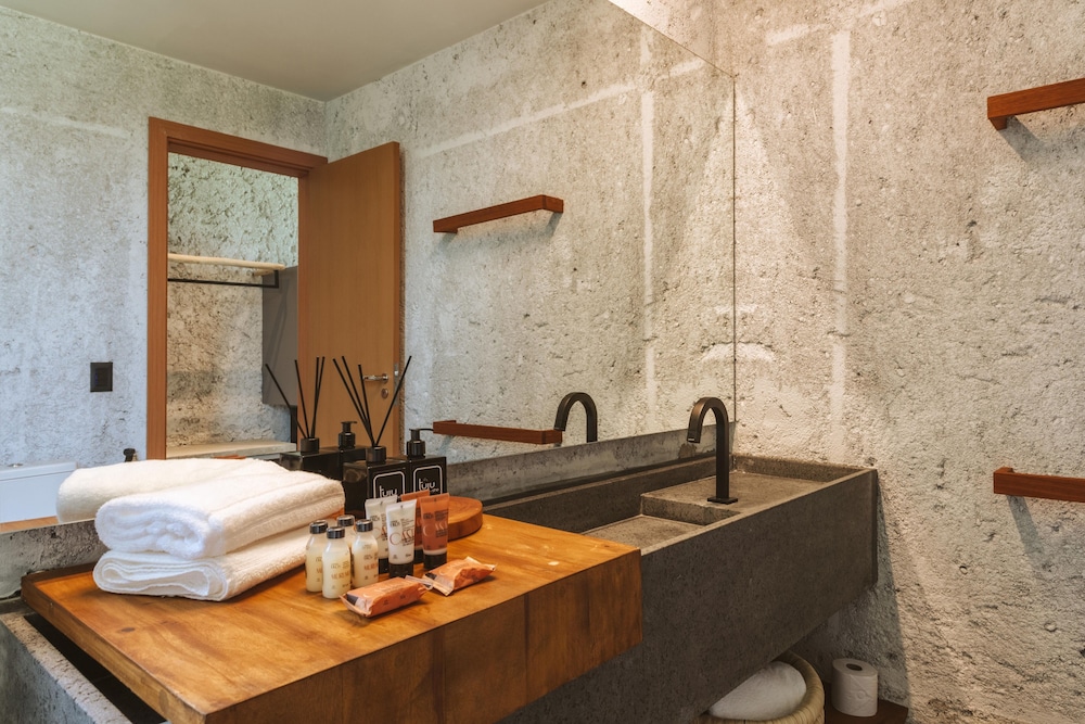 Tuju boutique hotel by SHE 47/50