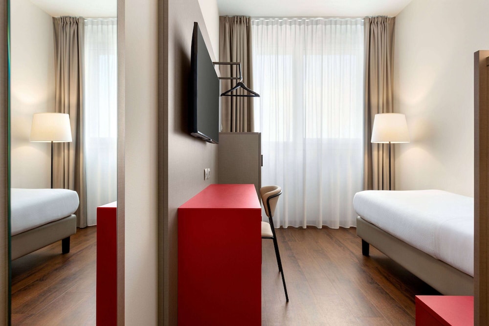 Amedia Milan, Trademark Collection by Wyndham 24/66