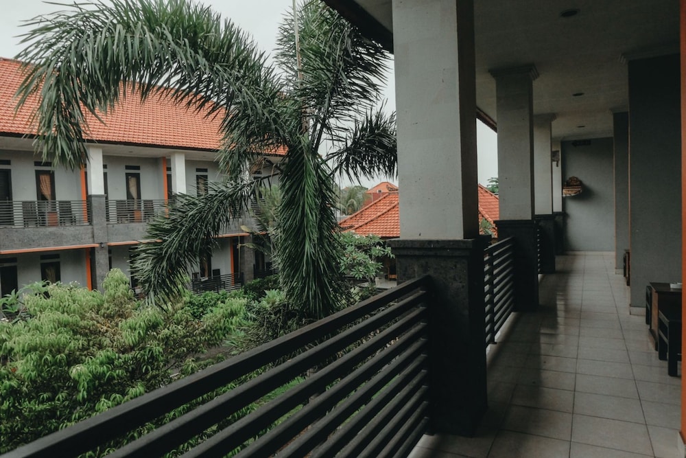 Hotel Diana 2 6/21