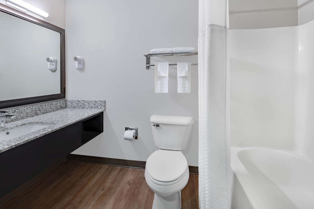 Days Inn by Wyndham Bernalillo 20/43