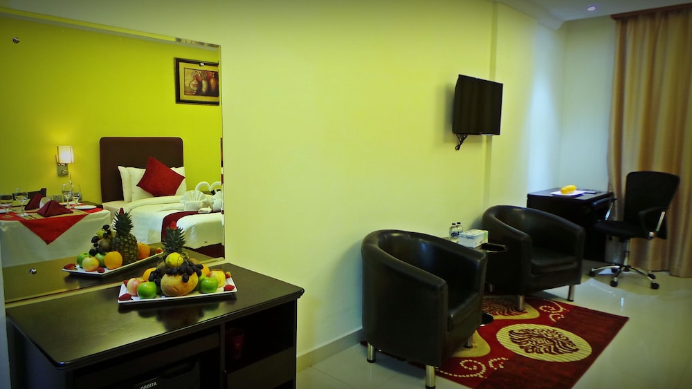 MIRAGE HOTEL AL AQAH 20/35