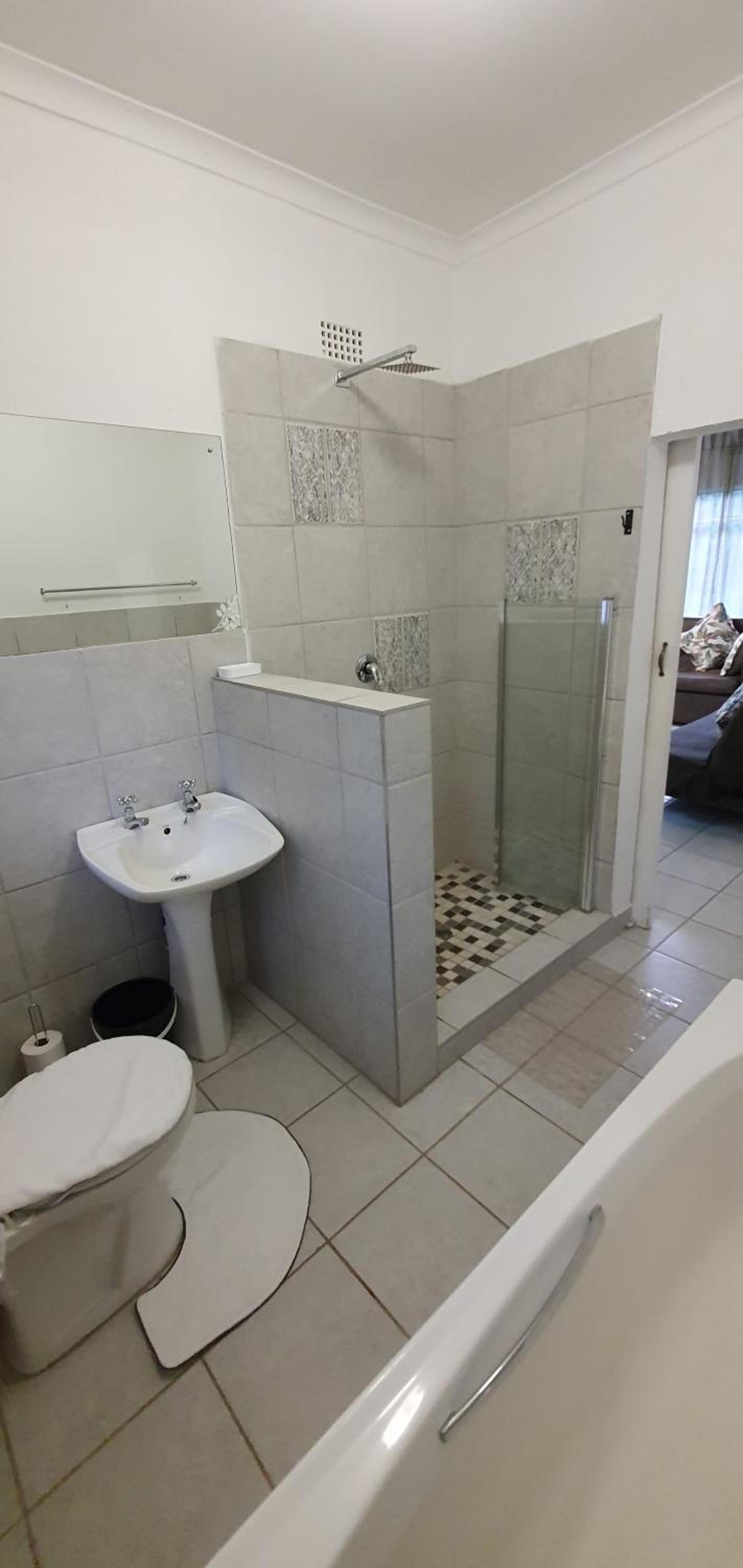 Sisters Haven Self Catering 16/19