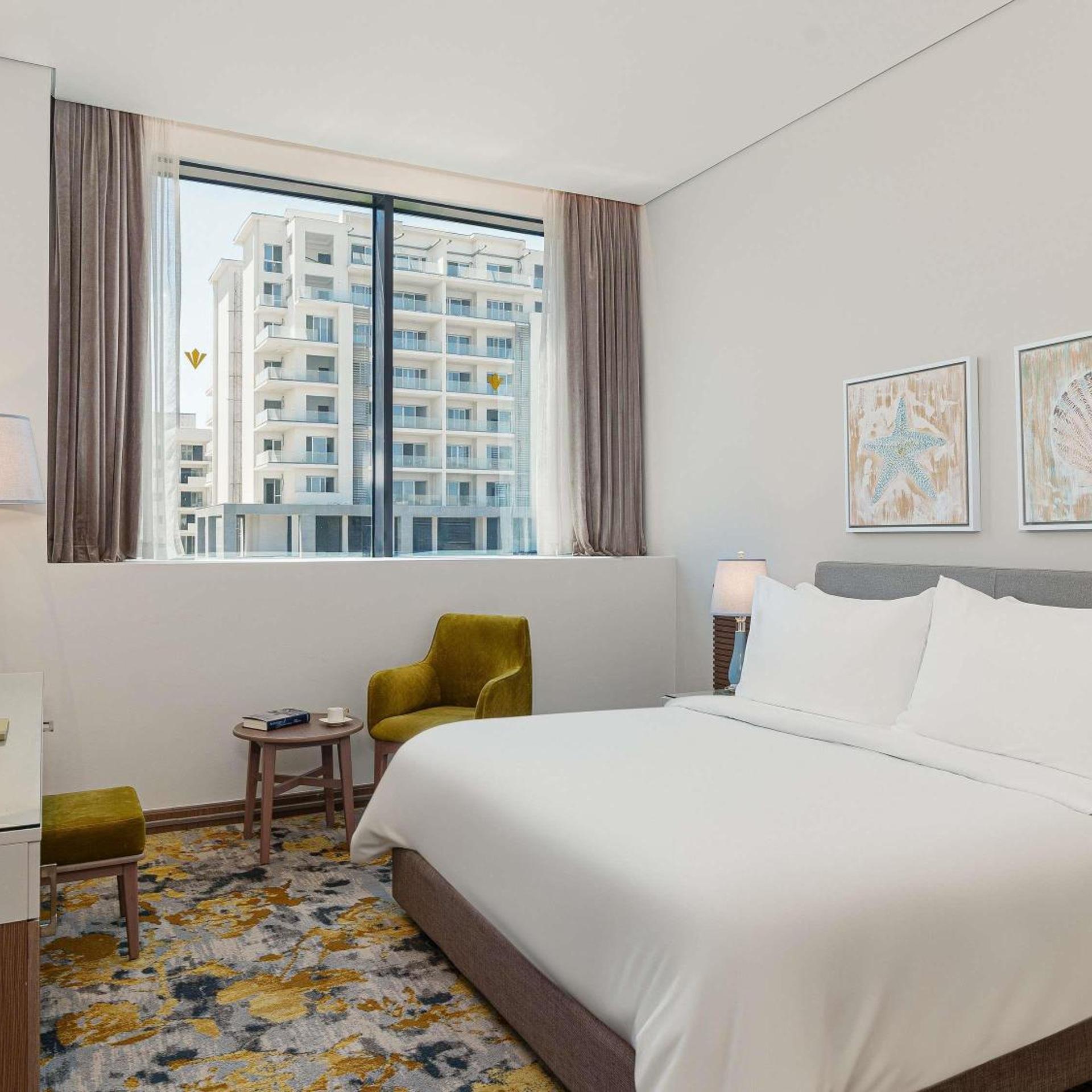 Club, Superior, King Bed, Adult Only