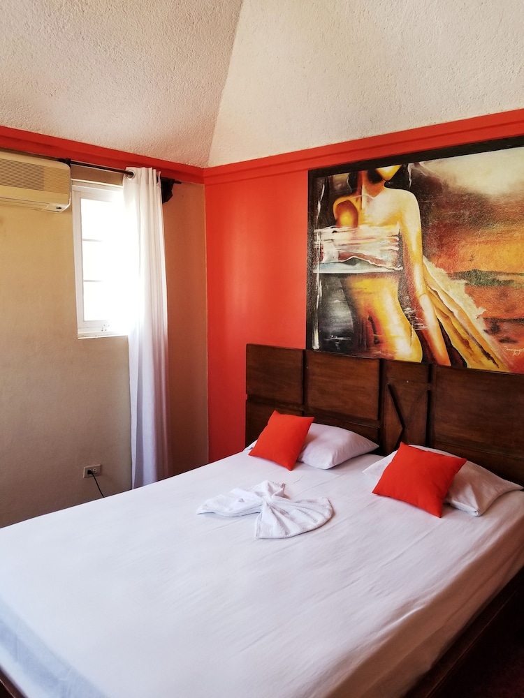 Daniella Inn Hotel 2/6