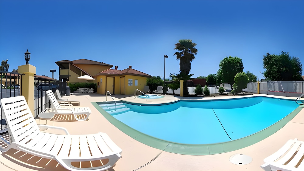 Quality Inn & Suites Gilroy CA 27/47