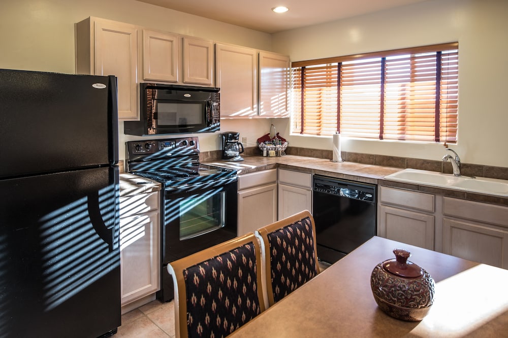 Villas of Cave Creek 16/42